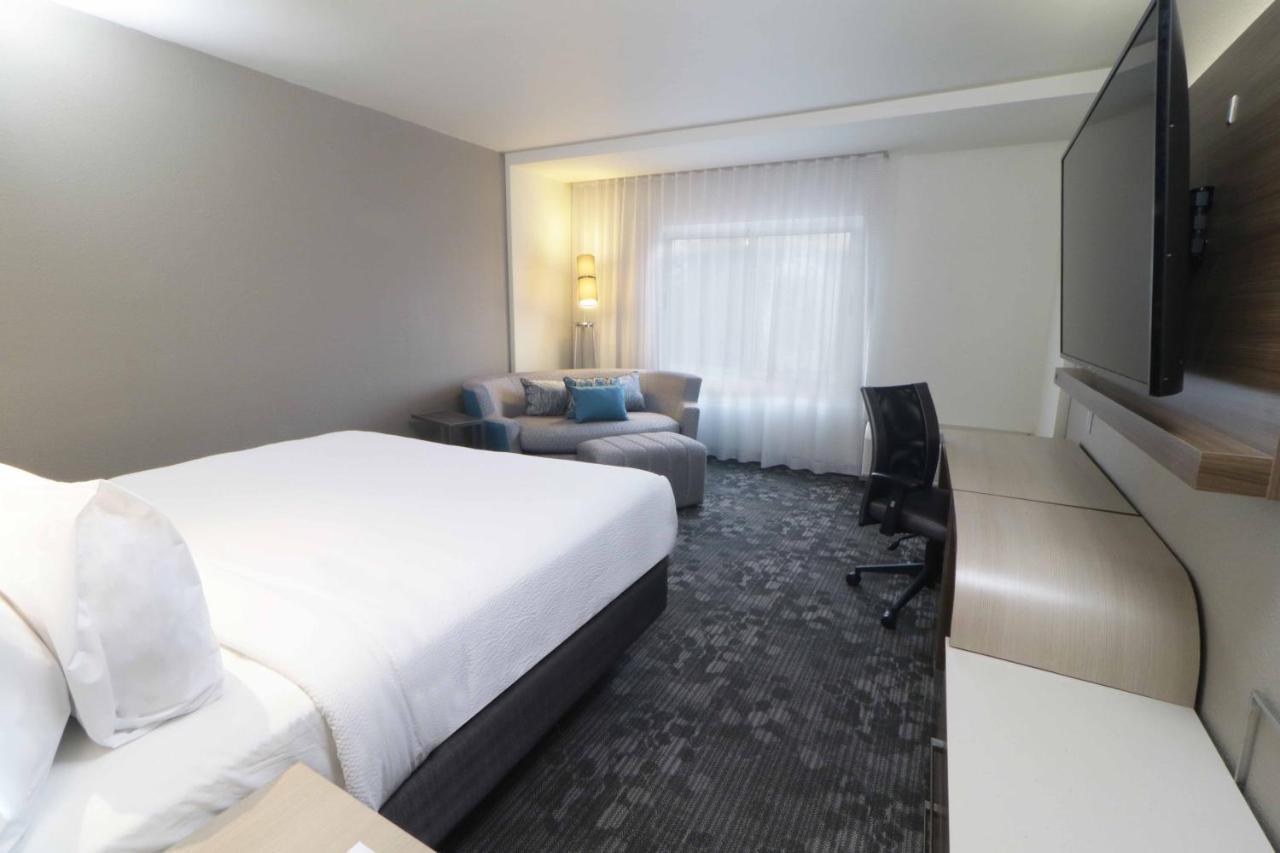 Courtyard Monterrey Airport Hotel Apodaca Exterior photo
