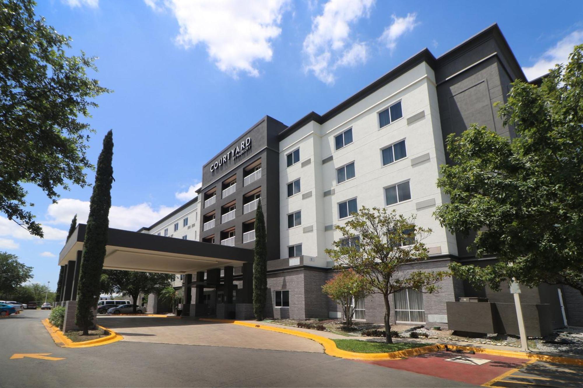 Courtyard Monterrey Airport Hotel Apodaca Exterior photo